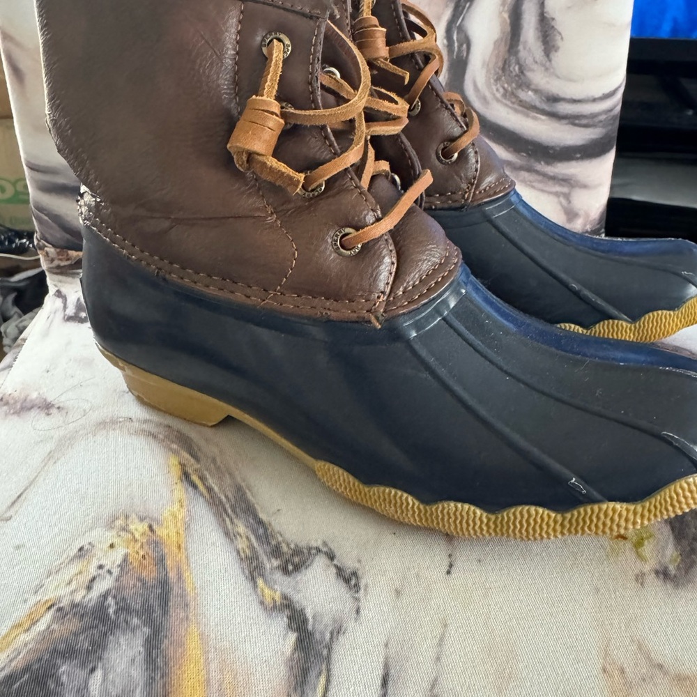 Sperry Kids Boots in Brown and Navy